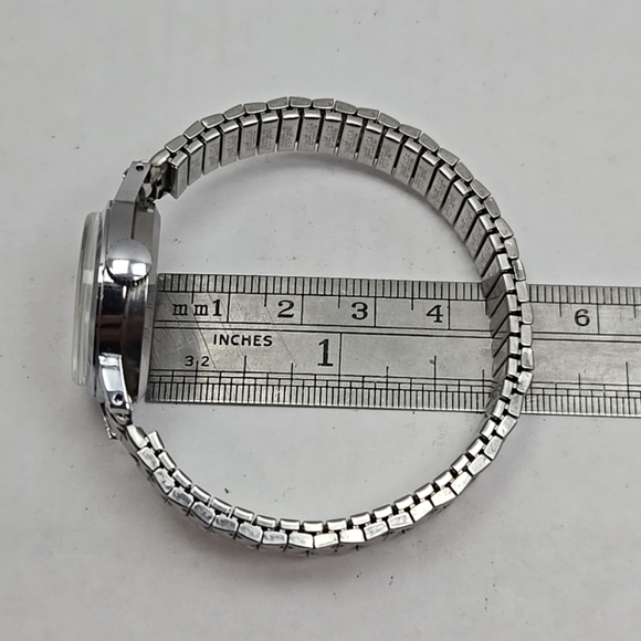 Vintage Bradley Mickey Mouse 112S Manual Wind Watch Disney Collectible Working - Picture 8 of 10